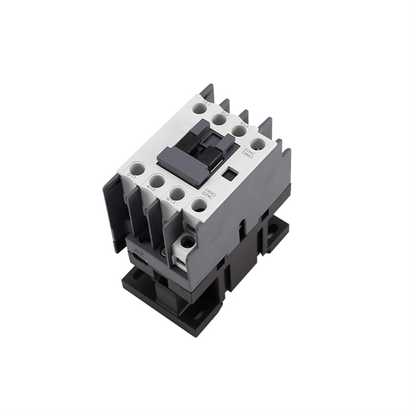 Distribution box equipped with switching power supply
