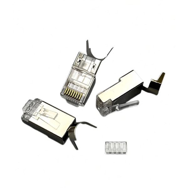 Erbium-doped fiber amplifiers include