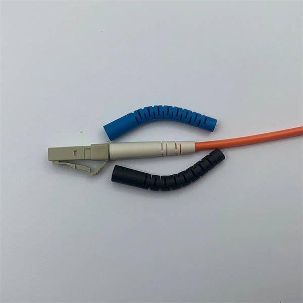 How to connect fiber optic cables and gigabit network cables
