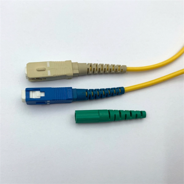 Requirements for grounding conductors of secondary distribution boxes