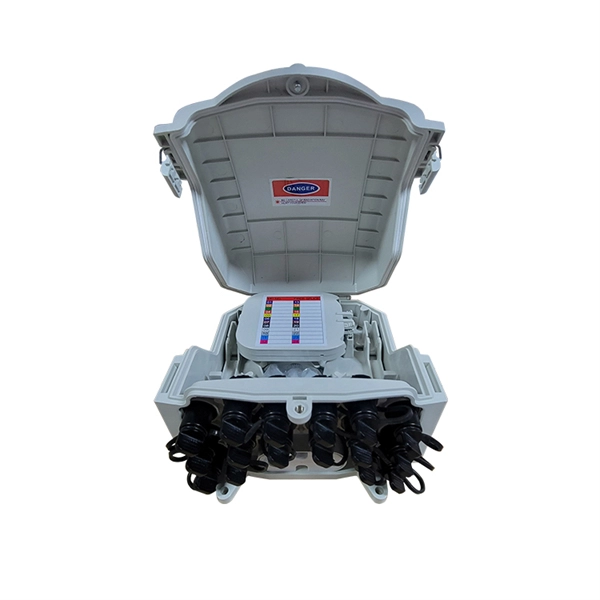What protections are included in the 35kV busbar power supply