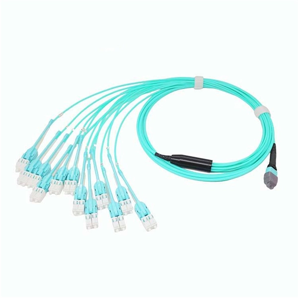 How to connect a fiber optic sensor to a fiber optic port